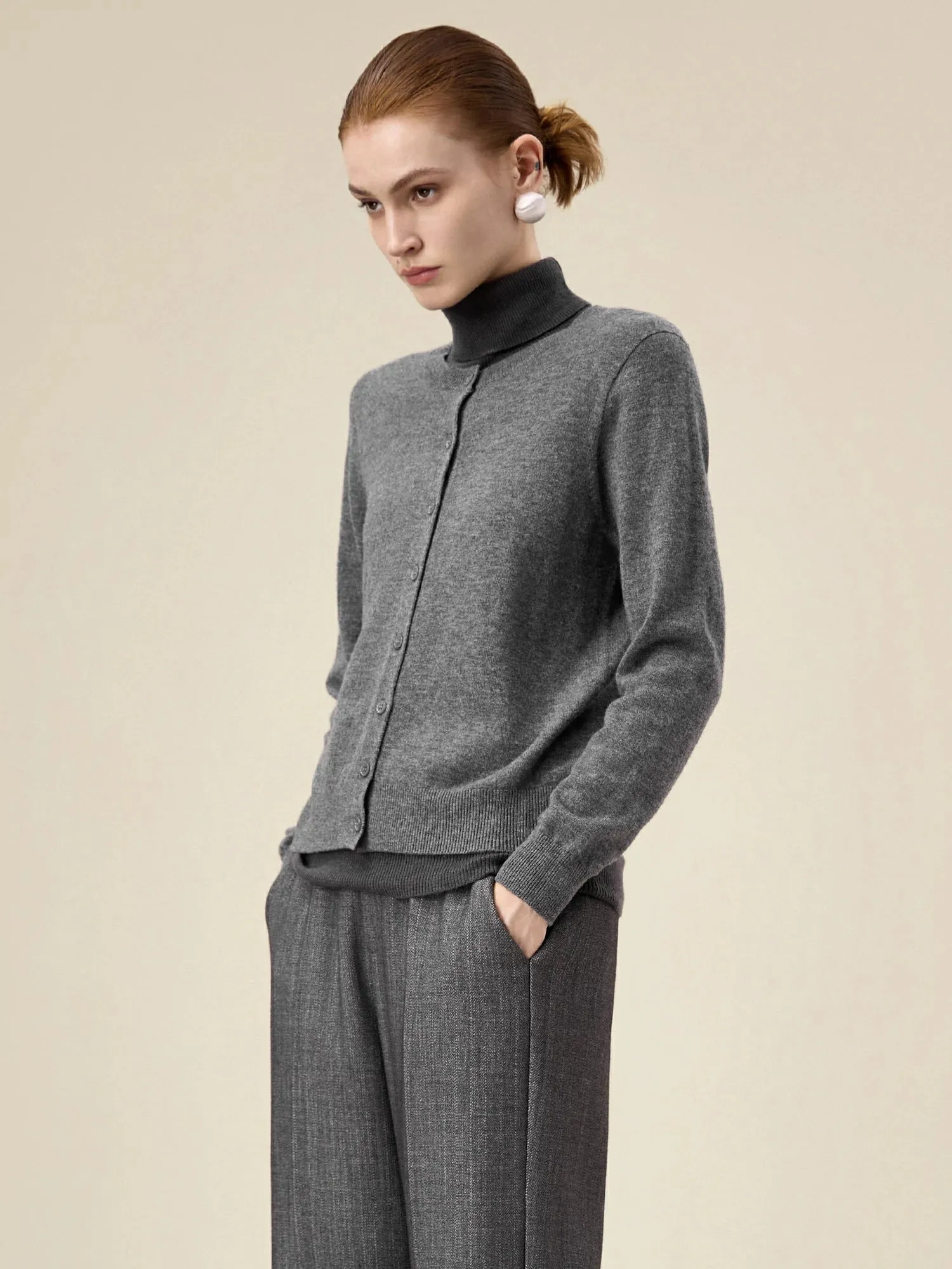 Amoretu Women's 100% Wool Round Neck Lightweight Knit Cardigan
