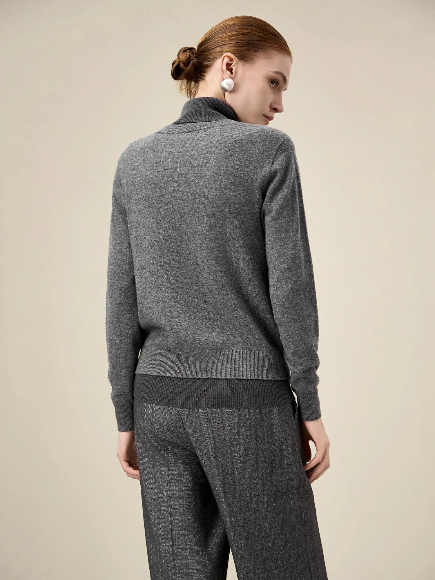 Amoretu Women's 100% Wool Round Neck Lightweight Knit Cardigan