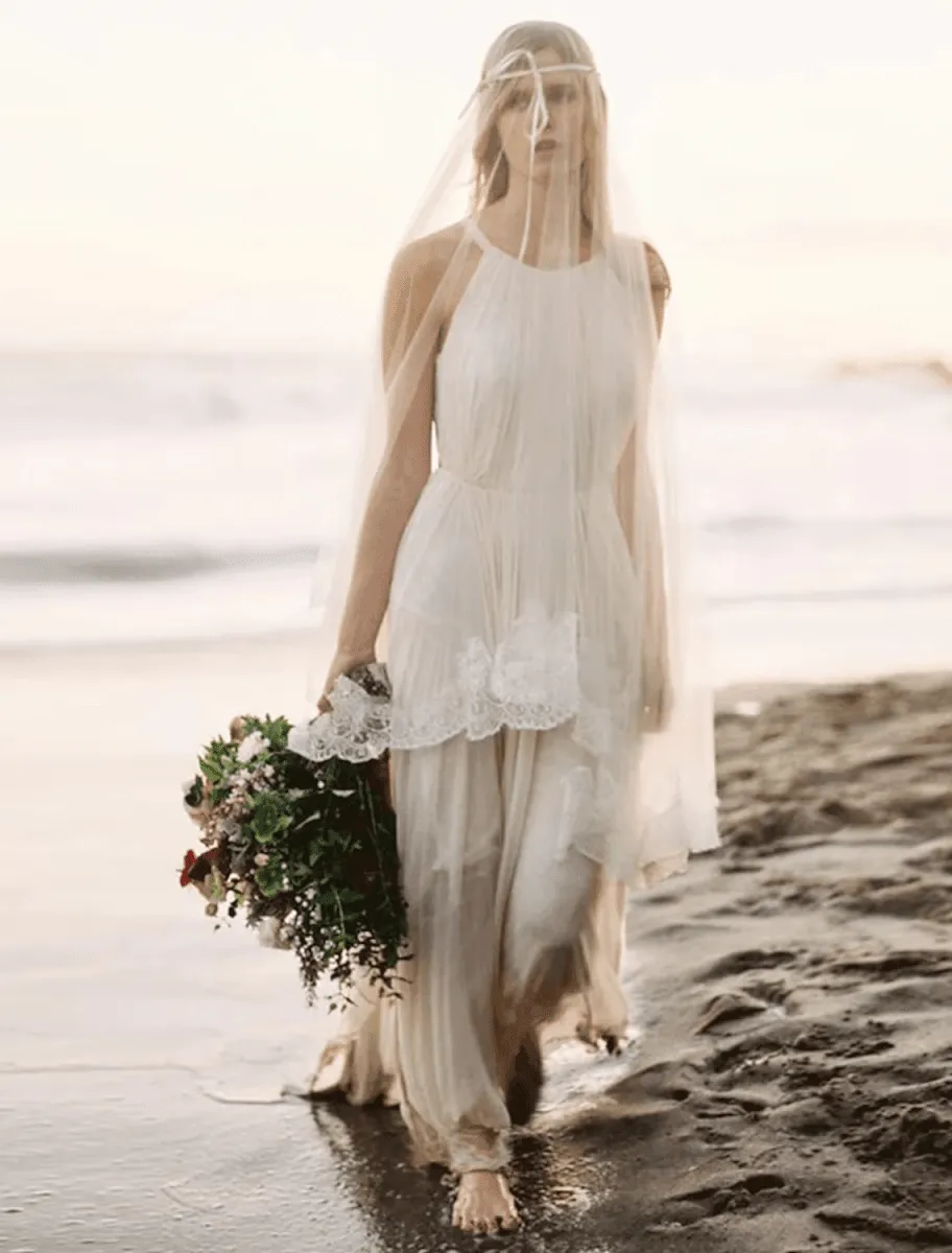 Beach Open Back Boho Wedding Dresses Court Train A-Line Sleeveless Halter Chiffon With Solid Color