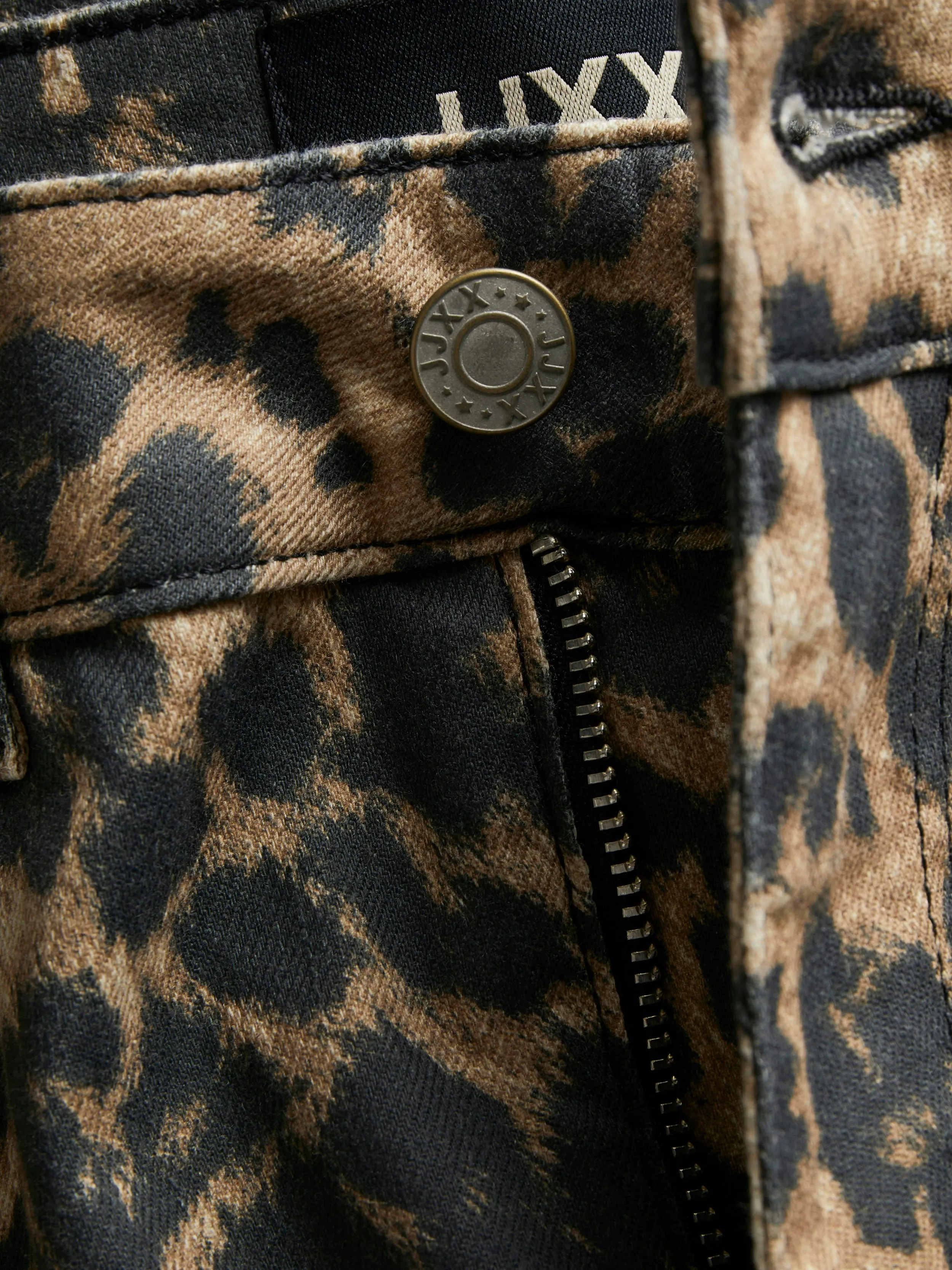 Tokyo Wide Leopard Jeans