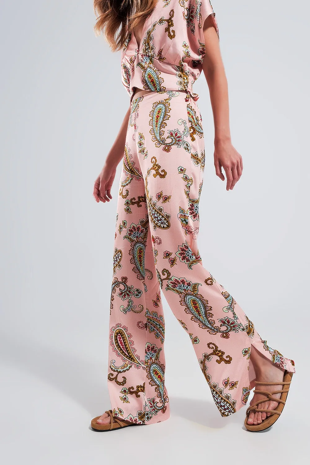 Wide leg pants in pink paisley floral