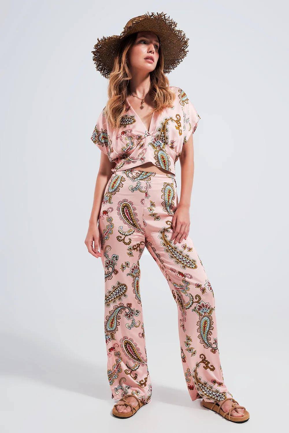 Wide leg pants in pink paisley floral